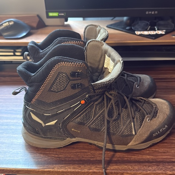 Salewa Mountain Trainer Lite Mid GTX Hiking Shoe Men's - 10 - Picture 4 of 10